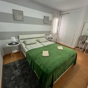 https://trendy-surfstyle-2-bedroom-apt.in-canary-islands.com